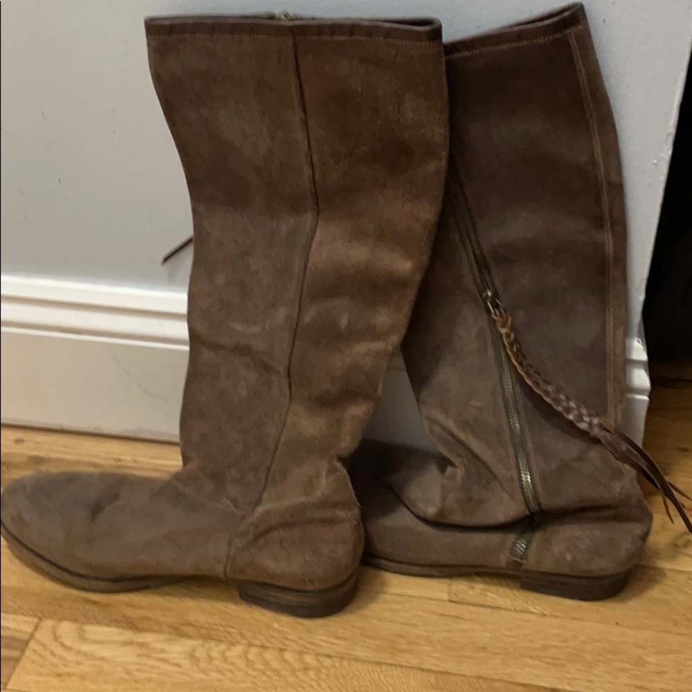 NDC boots Size 38.5 with braided pull closure